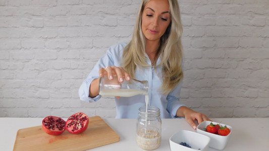 Sarah Jayne Healey Registered Nutritionist pouring milk